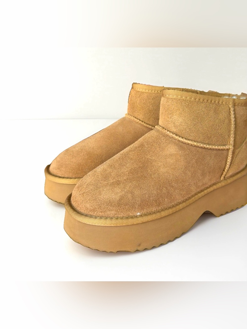 NEW Women's Brown Suede Platform
Ankle Boots Round Toe Logo Size 8